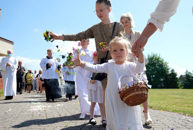 Procesja Bożego Ciała w parafii św. Judy Tadeusza w Człuchowie