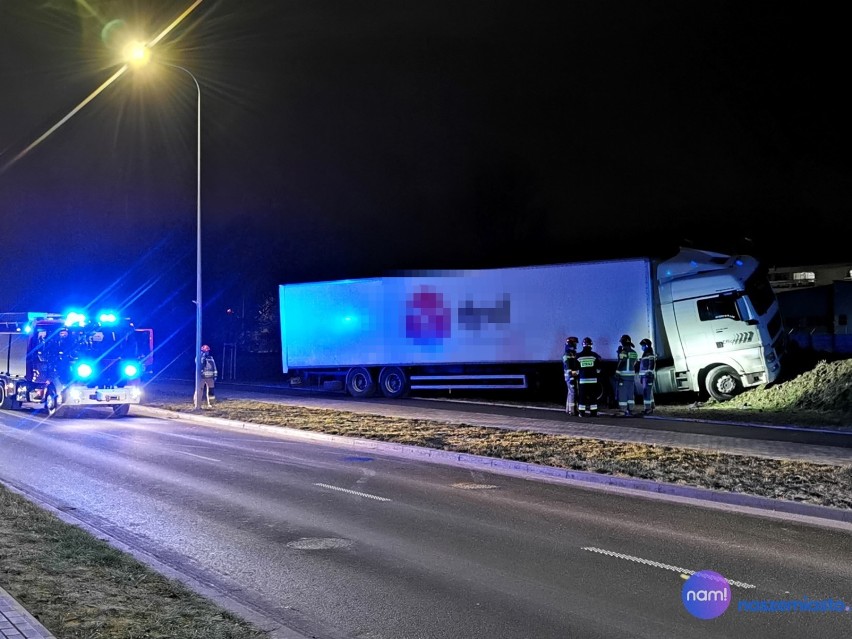 Tragedia we Włocławku. Nie żyje kierowca ciężarówki