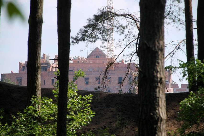 CBA bada sprawę zezwoleń na budowę zamku w Stobnicy