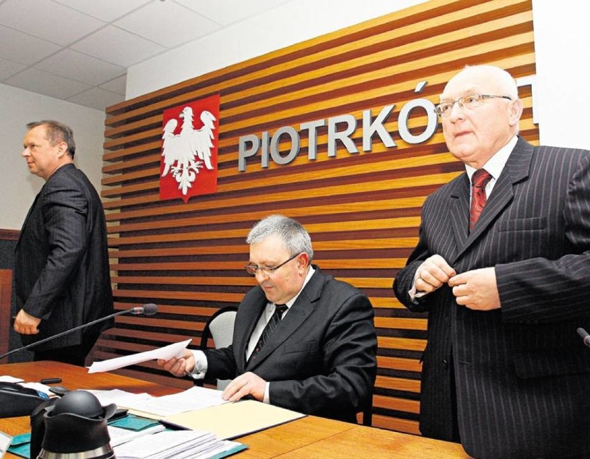 Nowi-starzy radni Rady Miasta w Piotrkowie: Jadwiga Wójcik i Konrad Czyżyński