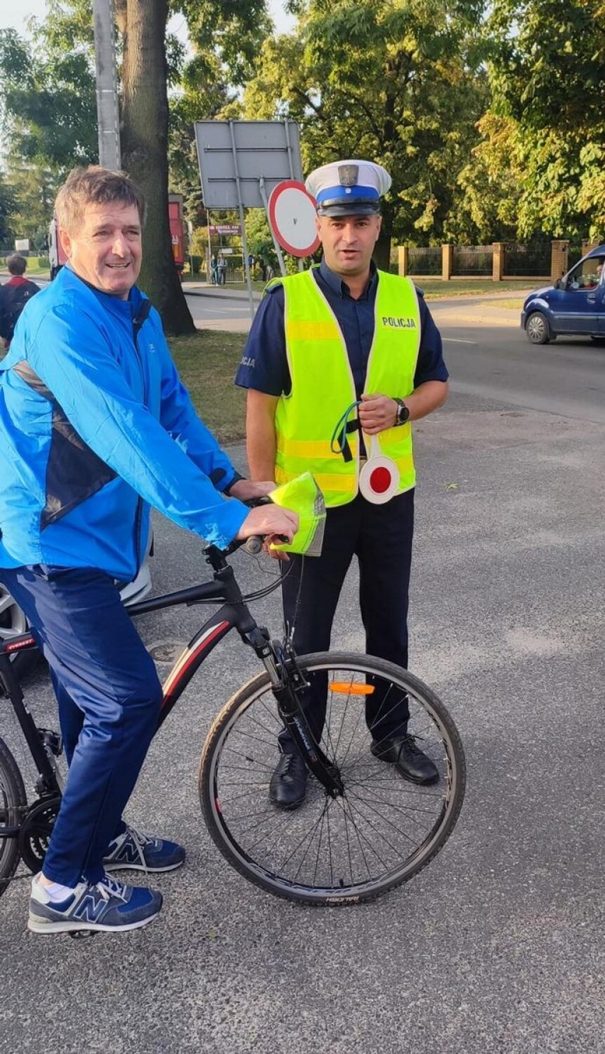 Radziejowscy policjanci wspólnie z kadetami z „Mechanika”...