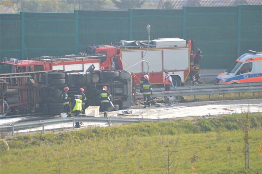 Tragiczny wypadek na autostradzie A1 pod Kowalem [zdjęcia, wideo]