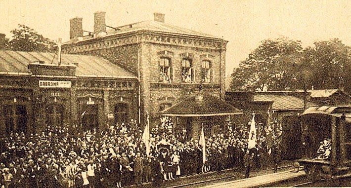 Na początku XX wieku na dąbrowskiej stacji zatrzymał się...