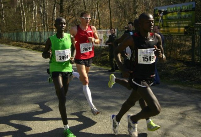 Ponad trzy tysiące zawodników 24 marca pobiegło w Półmaratonie ...