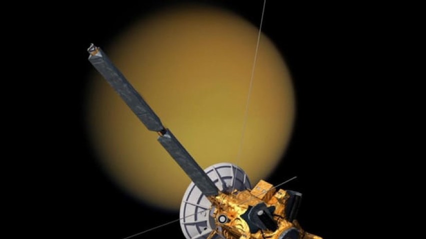 Oto nowe zdjęcia Tytana przysłane przez sondę Cassini