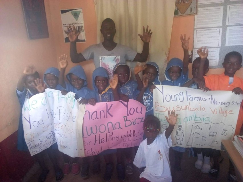 Dzieci z Gambii dziękują człuchowskim przedszkolakom (zdjęcia)