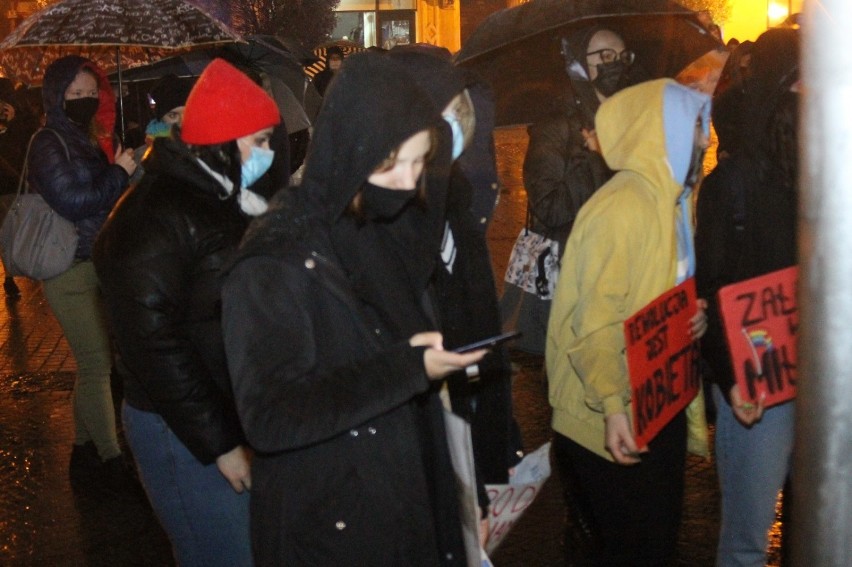 Kolejny antyPiSowski protest przeszedł ulicami Krotoszyna [ZDJĘCIA + FILMY]