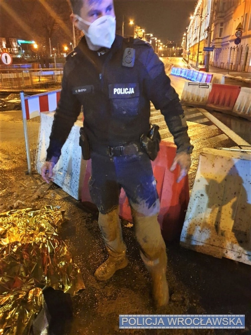 Policjanci, którzy brali udział w akcji ratunkowej