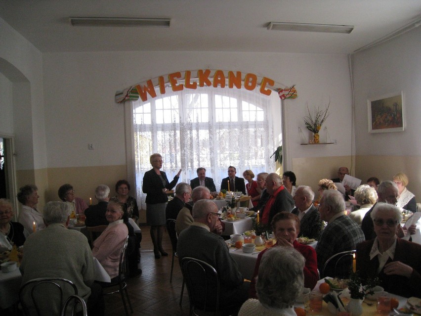 Miejski Ośrodek Pomocy Rodzinie Słupsk: Wielkanoc dla seniorów [FOTO]