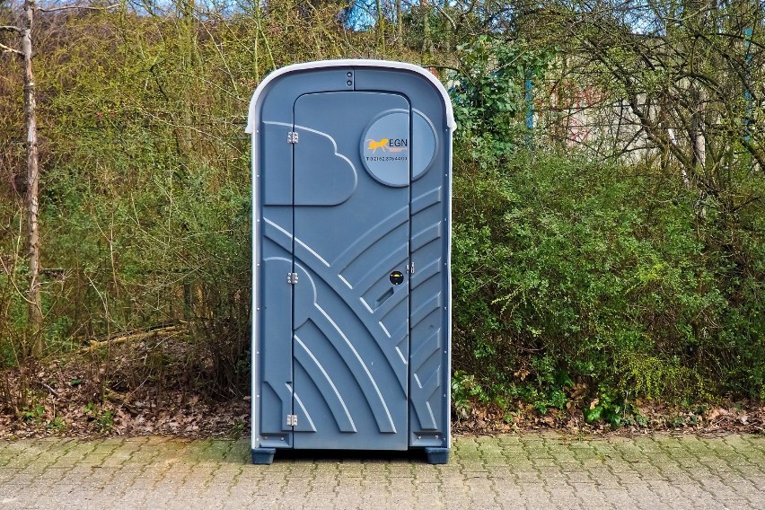 Dobra wiadomość dla wszystkich parkowych bywalców! Jeszcze w kwietniu br., w parku Jagiellońskim, ZUK Stargard ustawi przenośną toaletę