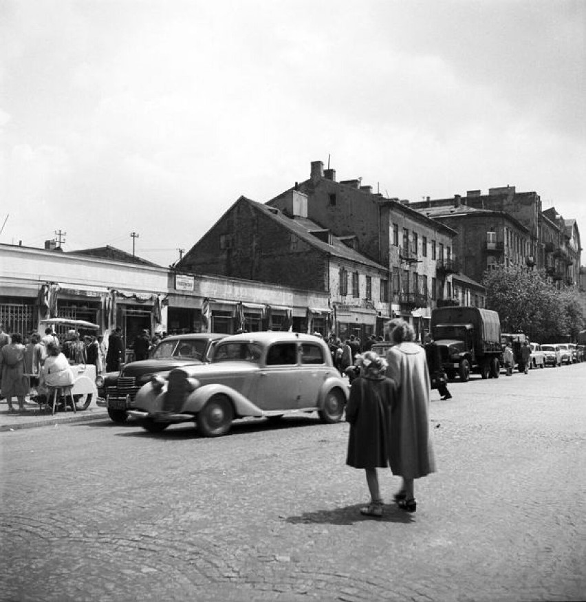 Bazar widziany od ulicy Targowej w latach 50. XX wieku