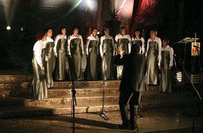Tradycyjne kolędy śpiewane w chórach i zespołach robią wrażenie. Na zdjęciu Cantus Cordis