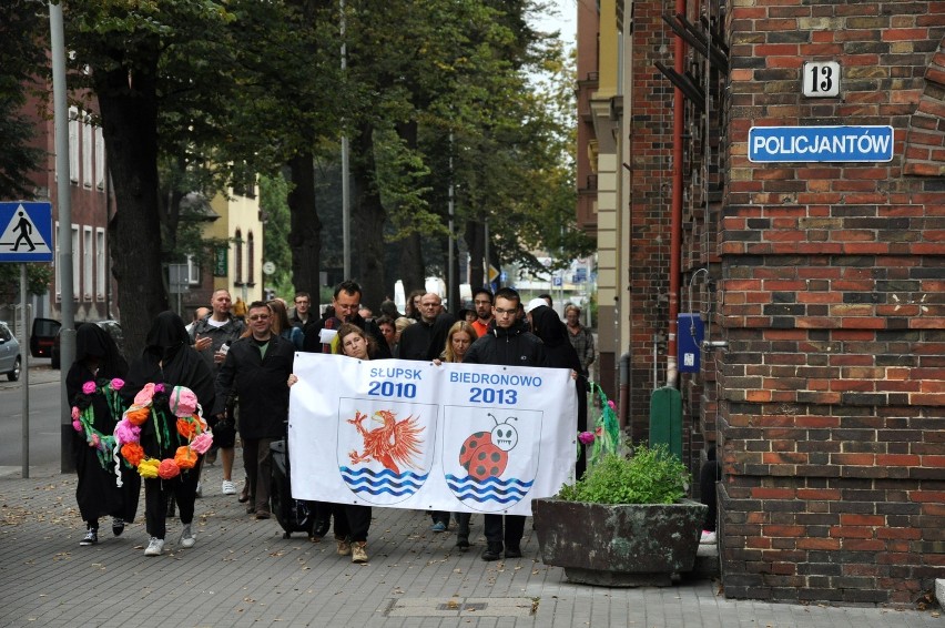 Kilkadziesiąt osób ze Słupska wzięło udział w marszu...
