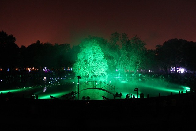 Light Move Festival 2013 - pokazy laserowe w Parku Staromiejskim w Łodzi.