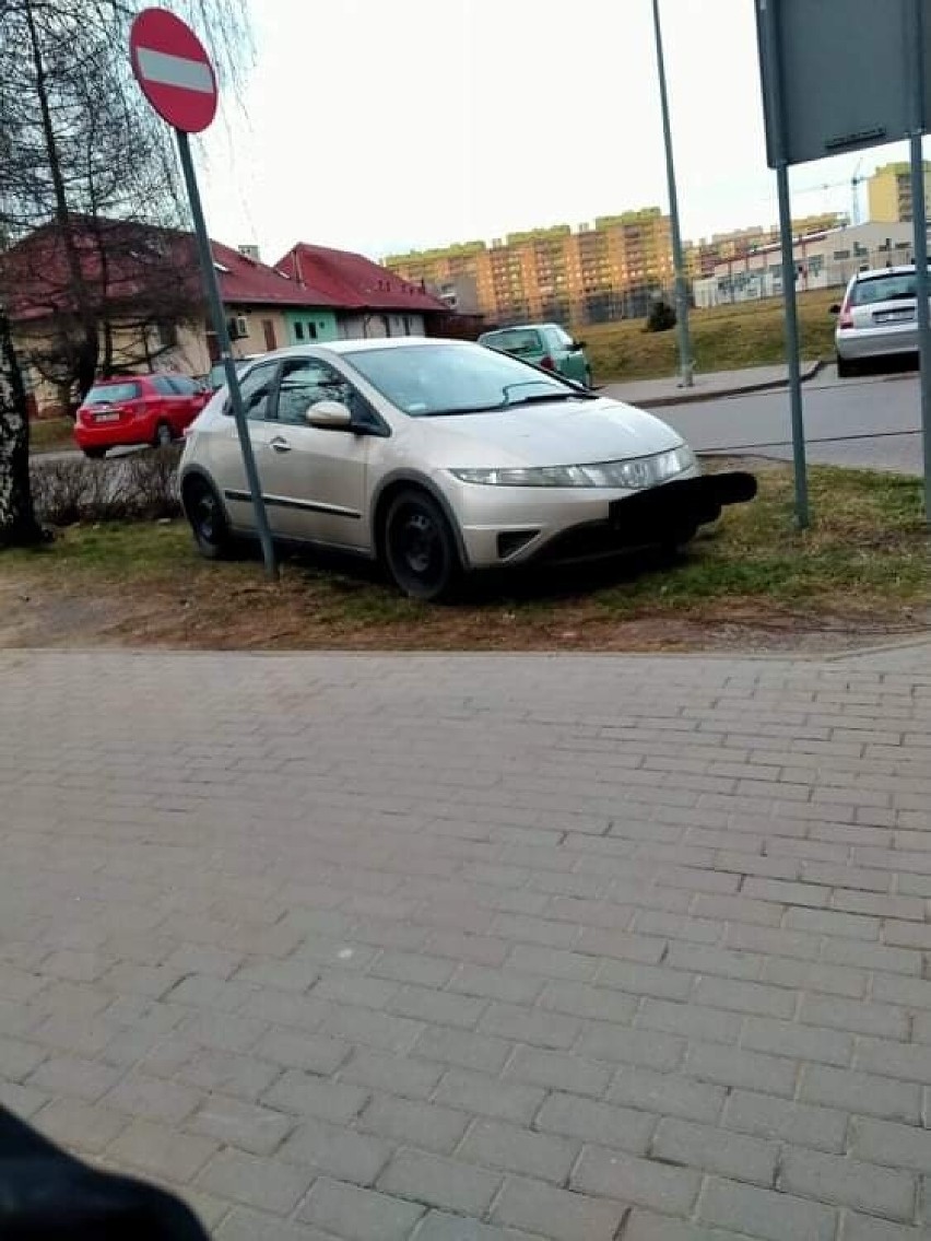 Mistrzowie parkowania z Wałbrzycha tak porzucają swoje...