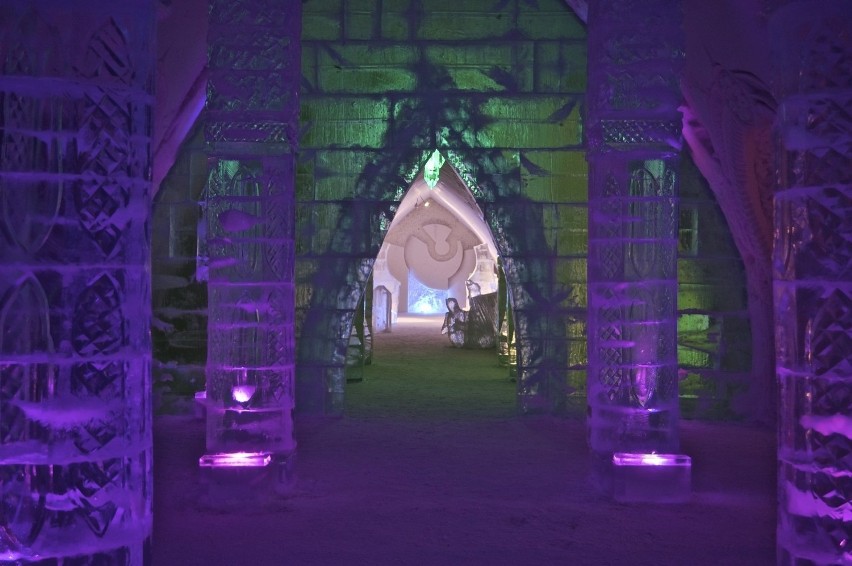 Hotel de Glace słynie z pięknych lodowych dekoracji pokoi i...