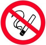 Od roku nie można palić w miejscach publicznych