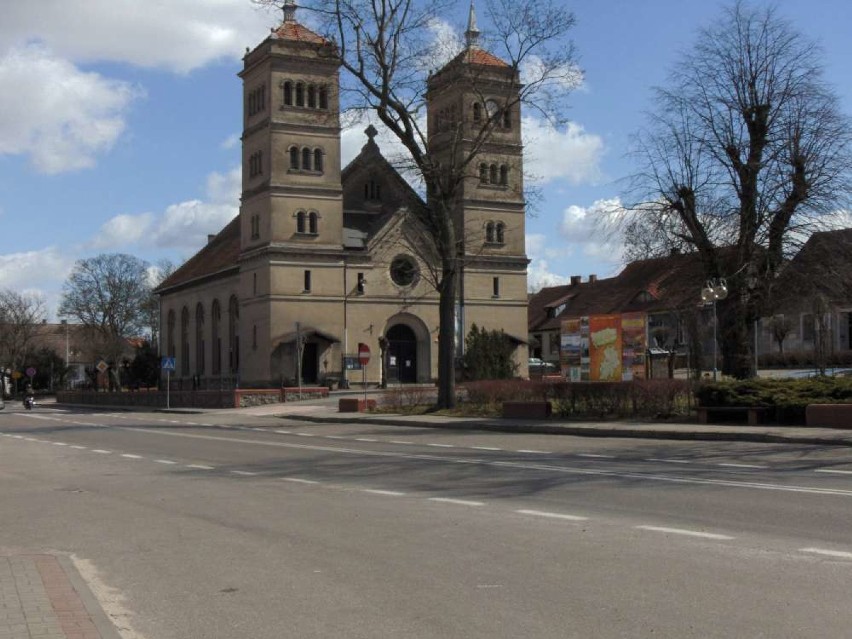 Szamocin jak wymarły. Pusty rynek i ulice - tak jeszcze nie było w mieście [ZDJĘCIA]