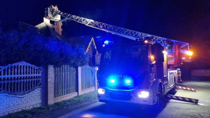 Strażacy, jeśli już pukają do naszych drzwi, to tylko po to...