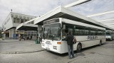 Wrocław: Autobus Polbusu blokował MPK