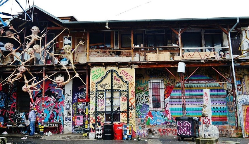 3. Metelkova, Ljubljana, Słowenia
Metelkova to dzielnica,...