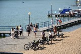 Gorąca sobota na plaży w Wągrowcu. Nad Jeziorem Durowskim wypoczywa wiele osób 