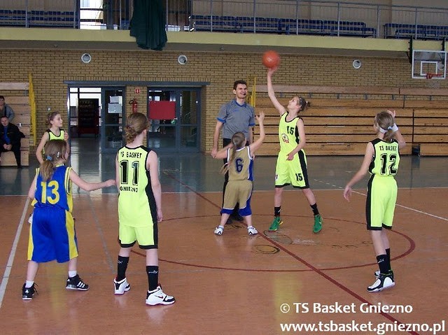 Dwa zwycięstwa koszykarek TS Basket Gniezno
