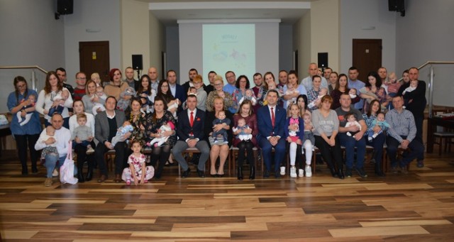 Gmina Krzywiń uroczyście przywitała najmłodszych obywateli