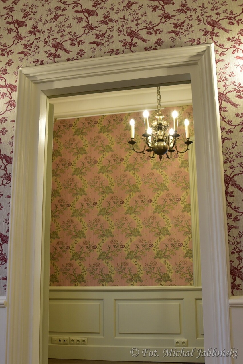 W galerii prezentujemy wnętrza królewskiego apartamentu, w tym sypialni