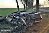 LUBUSKIE. LICHEŃ. Bmw roztrzaskało się o drzewo pod Strzelcami Krajeńskimi. 19-letni kierowca zginął na miejscu [ZDJĘCIA]