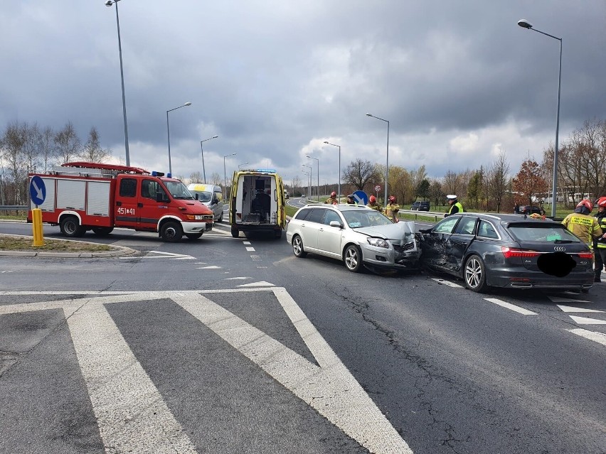 Cztery osoby ranne po wypadku w powiecie lubartowskim. Interweniował śmigłowiec LPR