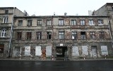 Na ul. Składowej w Łodzi bezdomni terroryzują lokatorów kamienicy