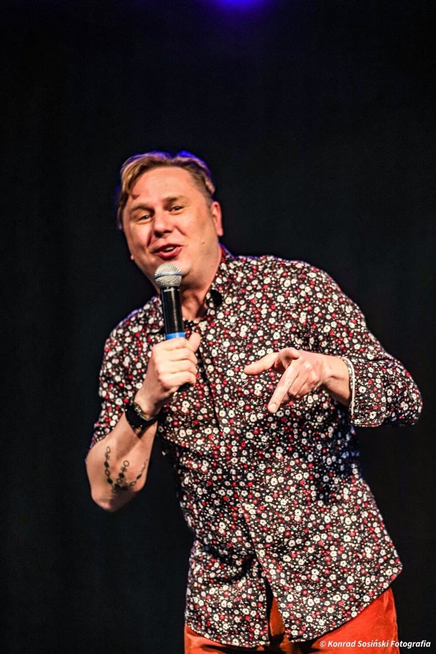 Nowy Staw. Znani kabareciarze zaprezentowali swój stand-up w Galerii Żuławskiej 