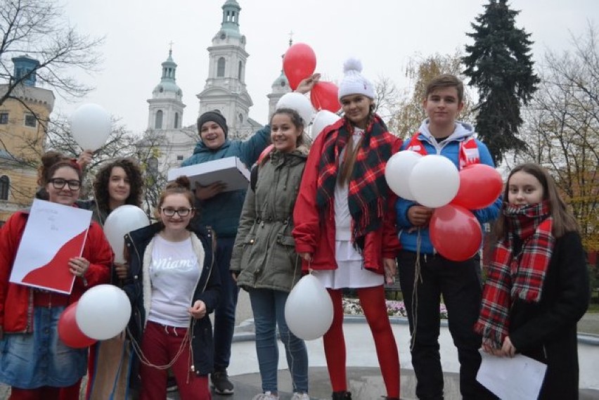 Radomsko: Happening z okazji Święta Niepodległości