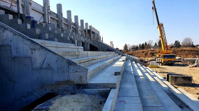 Budowa stadionu dla Radomiaka. Zobaczcie na kolejnych slajdach najnowsze zdjęcia