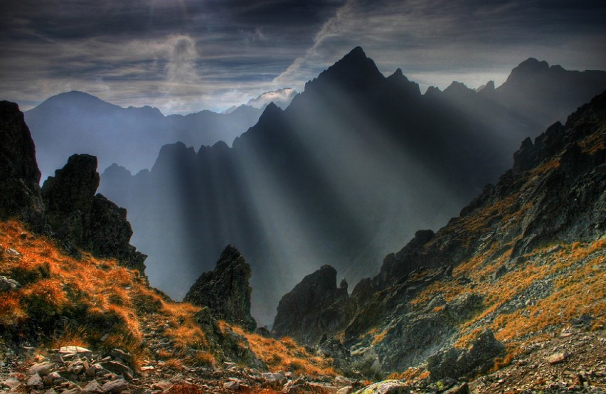 Góry mogą być takie piękne. Cudowne fotografie Jakuba Połomskiego