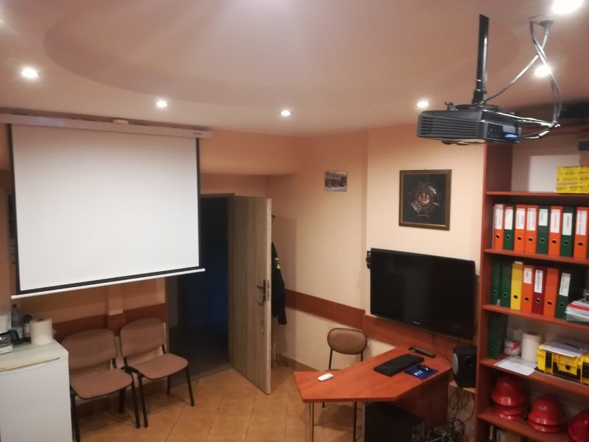 Młodzieżowa Drużyna Pożarnicza w Suchowoli ma profesjonalną salę multimedialną (zdjęcia) 