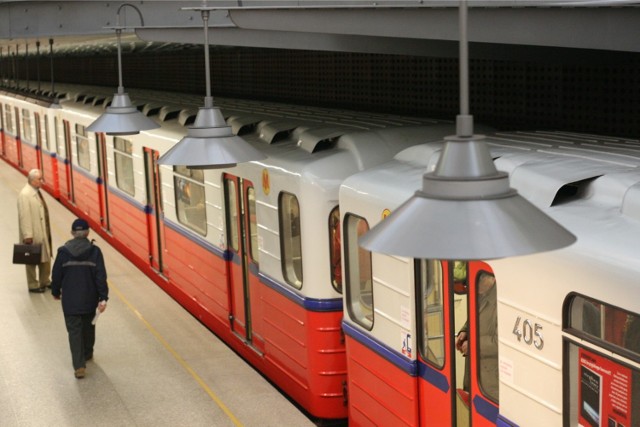 Warszawskie metro wymaga remontu. Wagony będą jechały przez miasto