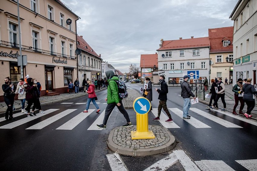 Strajk Kobiet. Blokada centrum Świebodzic (ZDJĘCIA)