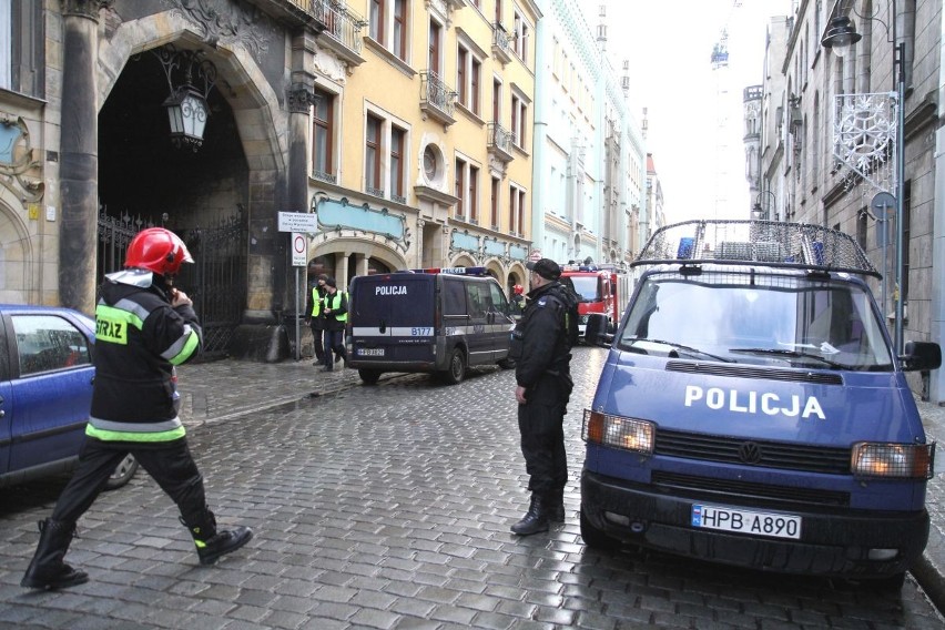 Wrocław: Podejrzane paczki na Włodkowica, ulica zamknięta przez godzinę