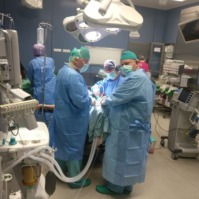 Na bloku operacyjnym Radomskiego Szpitala Specjalistycznego chirurdzy szczękowo - twarzowi będą przeprowadzać operacje nową metodą.