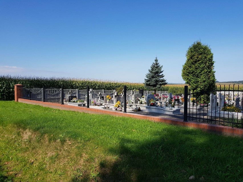Złodzieje nie mają wstydu! Ukradli ogrodzenie na cmentarzu w Radzimowie!