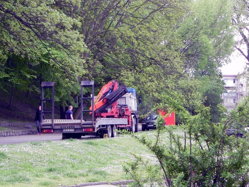 Przyjechał sprzęt. Fot. Darek Szczecina