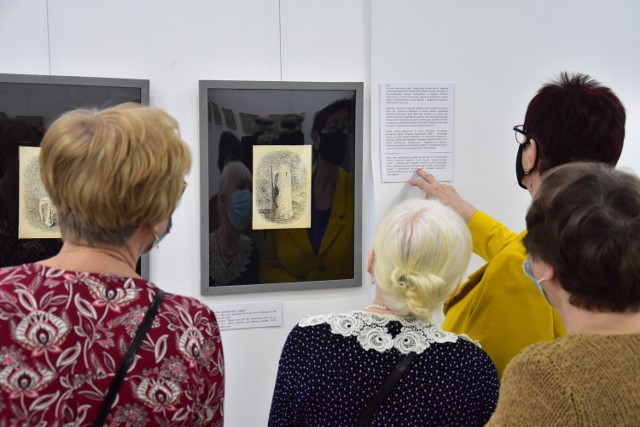 Wernisaż wystawy grafik Rene Magritte w Muzeum Ziemi Pałuckiej w Żninie (11.03.2022).