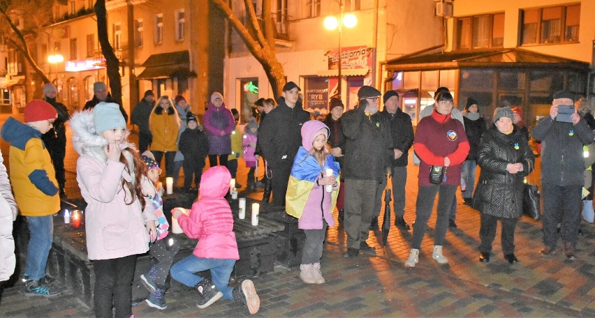 Pokojowy protest mieszkańców Chełma przeciw wojnie w Ukrainie. Zobacz zdjęcia