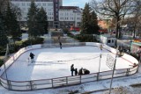 Lodowisko w Zabrzu zostanie zamknięte z końcem lutego. Ostatnia szansa, by pojeździć na łyżwach na wolnym powietrzu