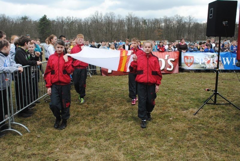 Wiosenne biegi przełajowe w Racocie zainaugurowały obchody Dni Olimpijczyka