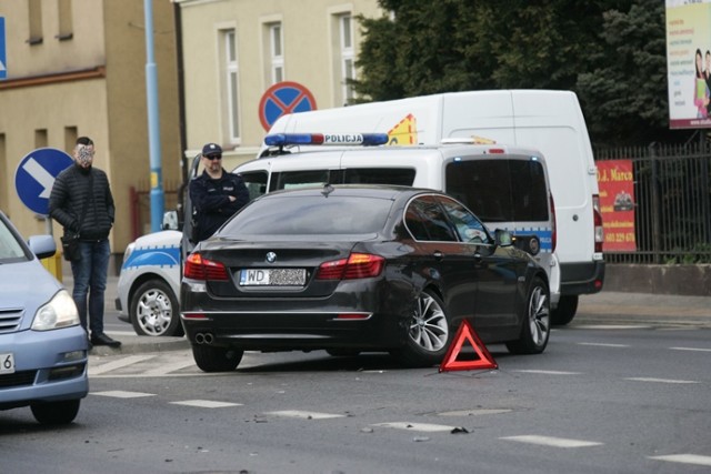 Wypadek na ulicy Żołnierzy II Armii Wojska Polskiego w Legnicy.