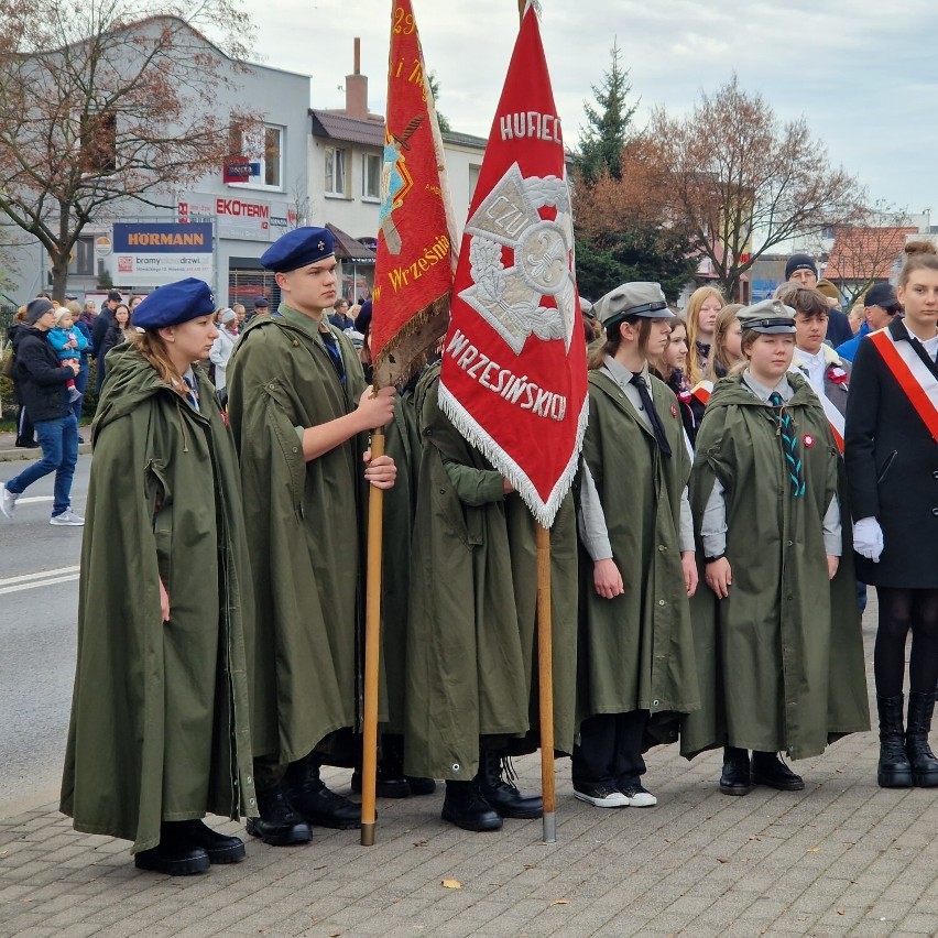 Obchody 11 listopada we Wrześni. Zobacz pochód z okazji 104. rocznicy odzyskania przez Polskę niepodległości [FOTO]