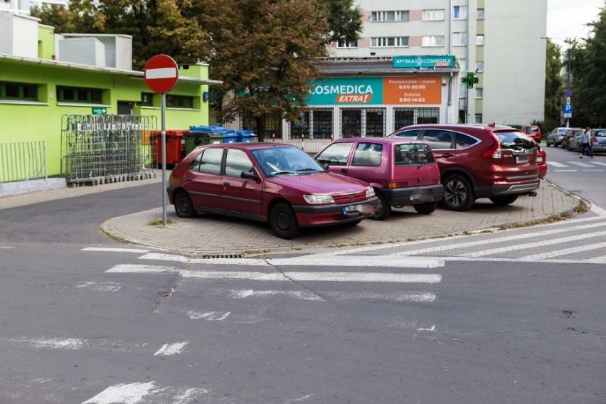 Zakaz parkowania na chodnikach w Warszawie. Nadchodzi...